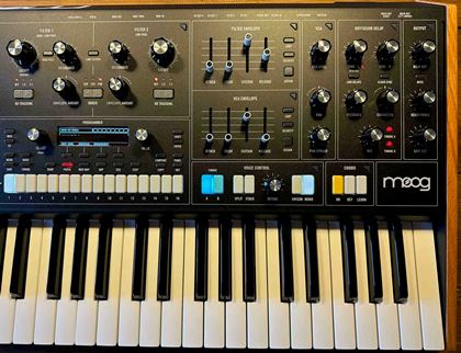 Moog-Muse 8-Voice Analog Synthesizer